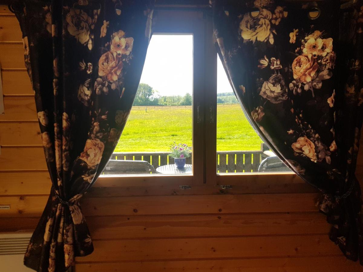 Country Bumpkin - Romantic Couples Stay In Oakhill Cabin Exteriör bild